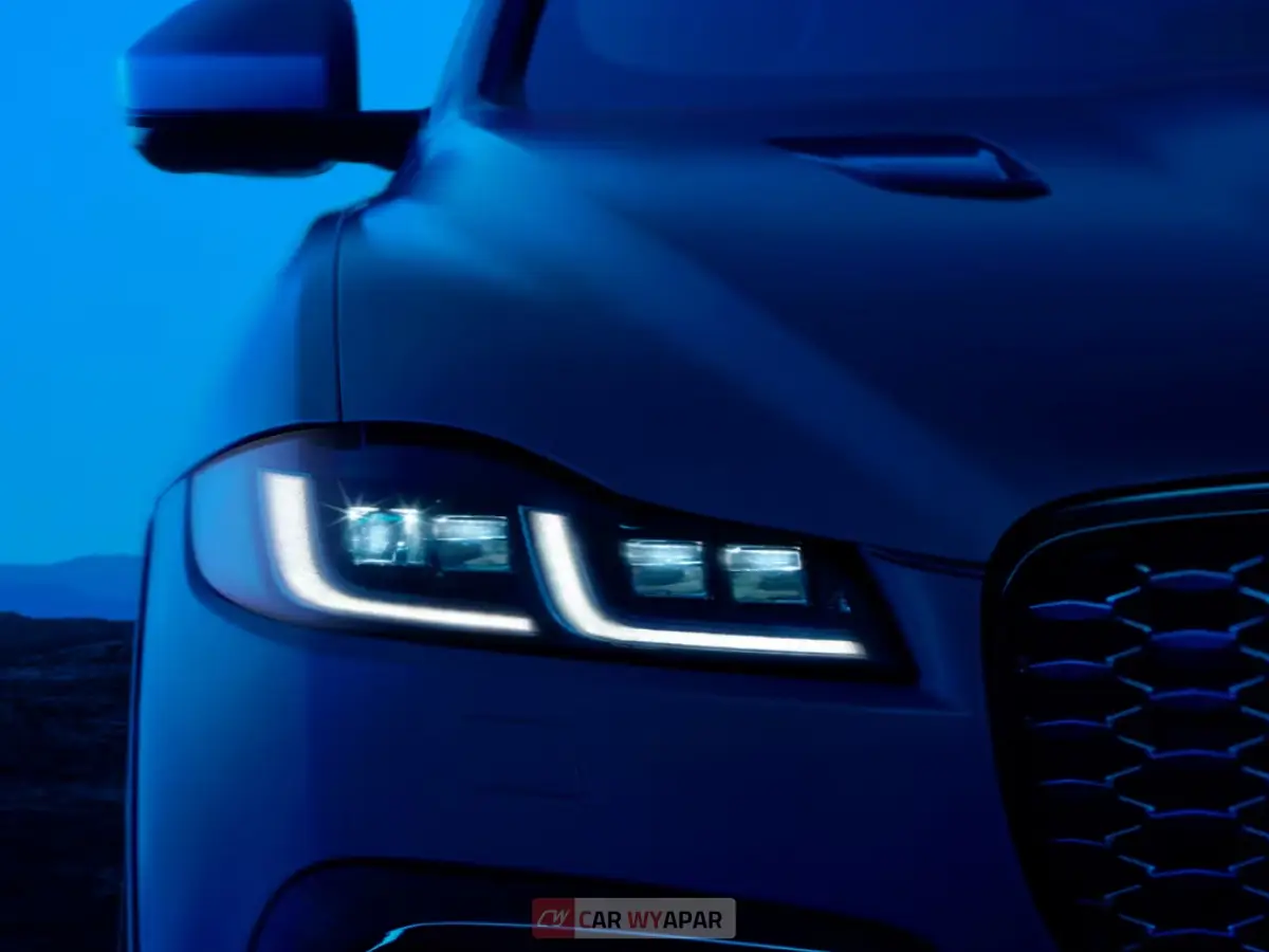 Jaguar F Pace Top Feature